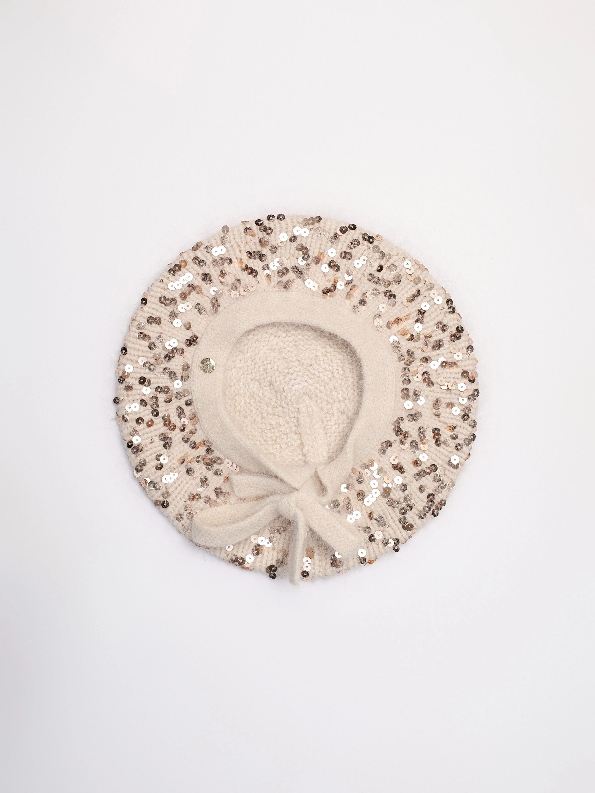 Берет с пайетками в ассортименте